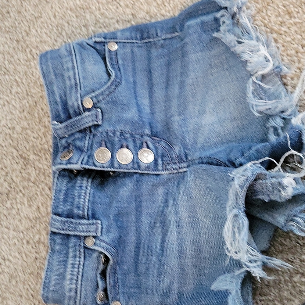 Littke girls fringed jean shorts size 6/6x